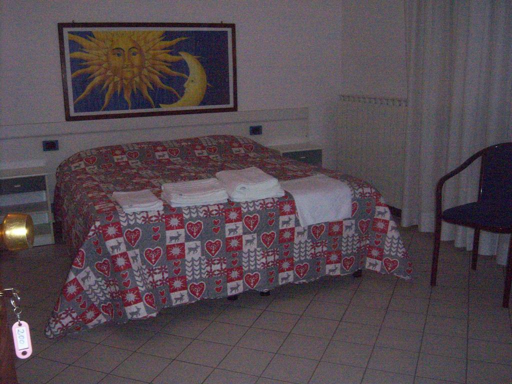 Nuovo Hotel Tripoli Settimo Vittone Pokoj fotografie